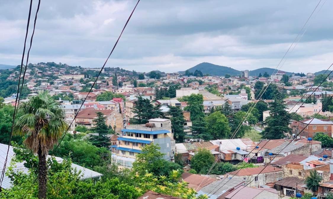 Hôtel Perla.Geo à Koutaïssi Extérieur photo